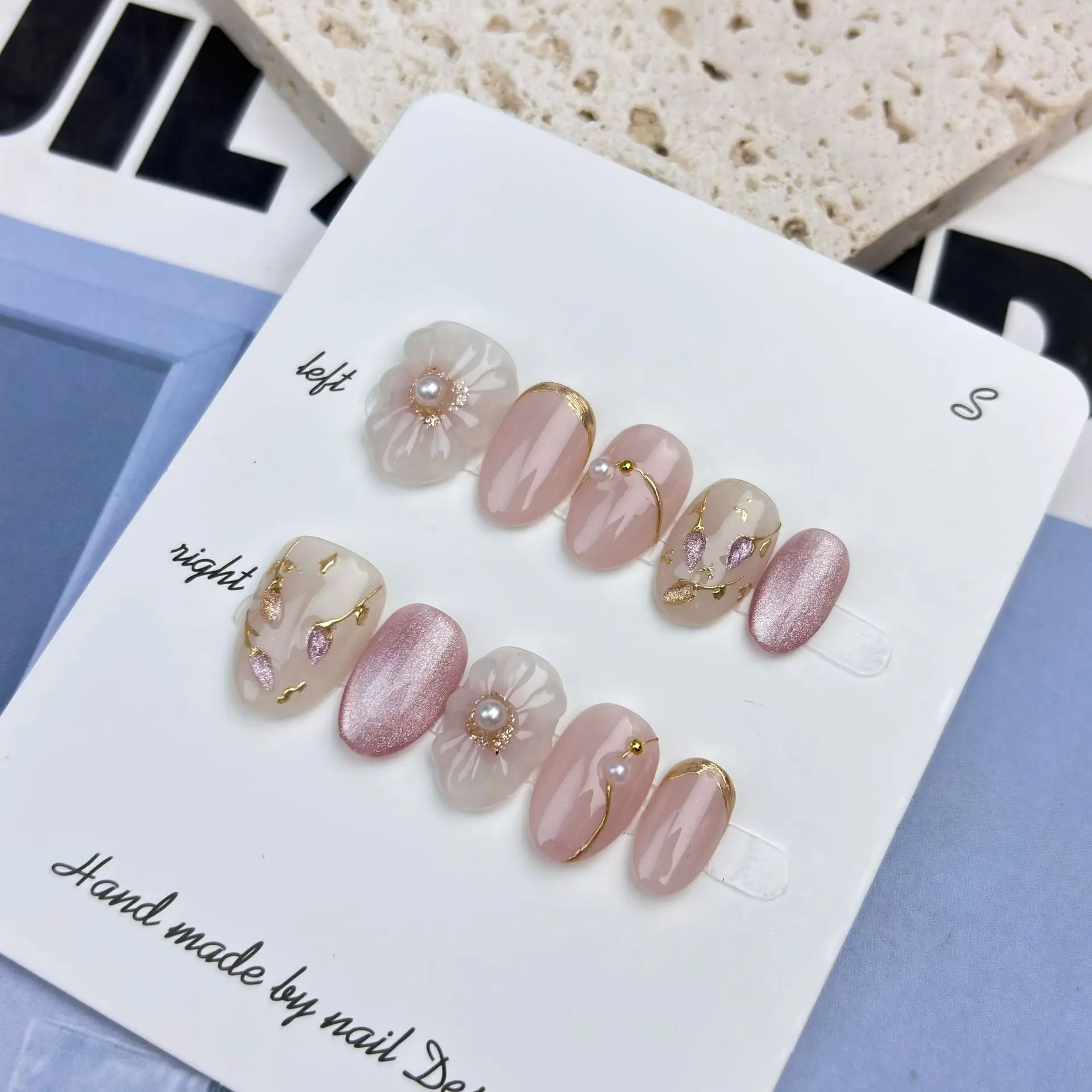 Unghie finte rosa con colla Unghie finte semplici corte a mandorla Press Ons Indossabili Lucido Copertura completa Punte per unghie acriliche con bordo dorato