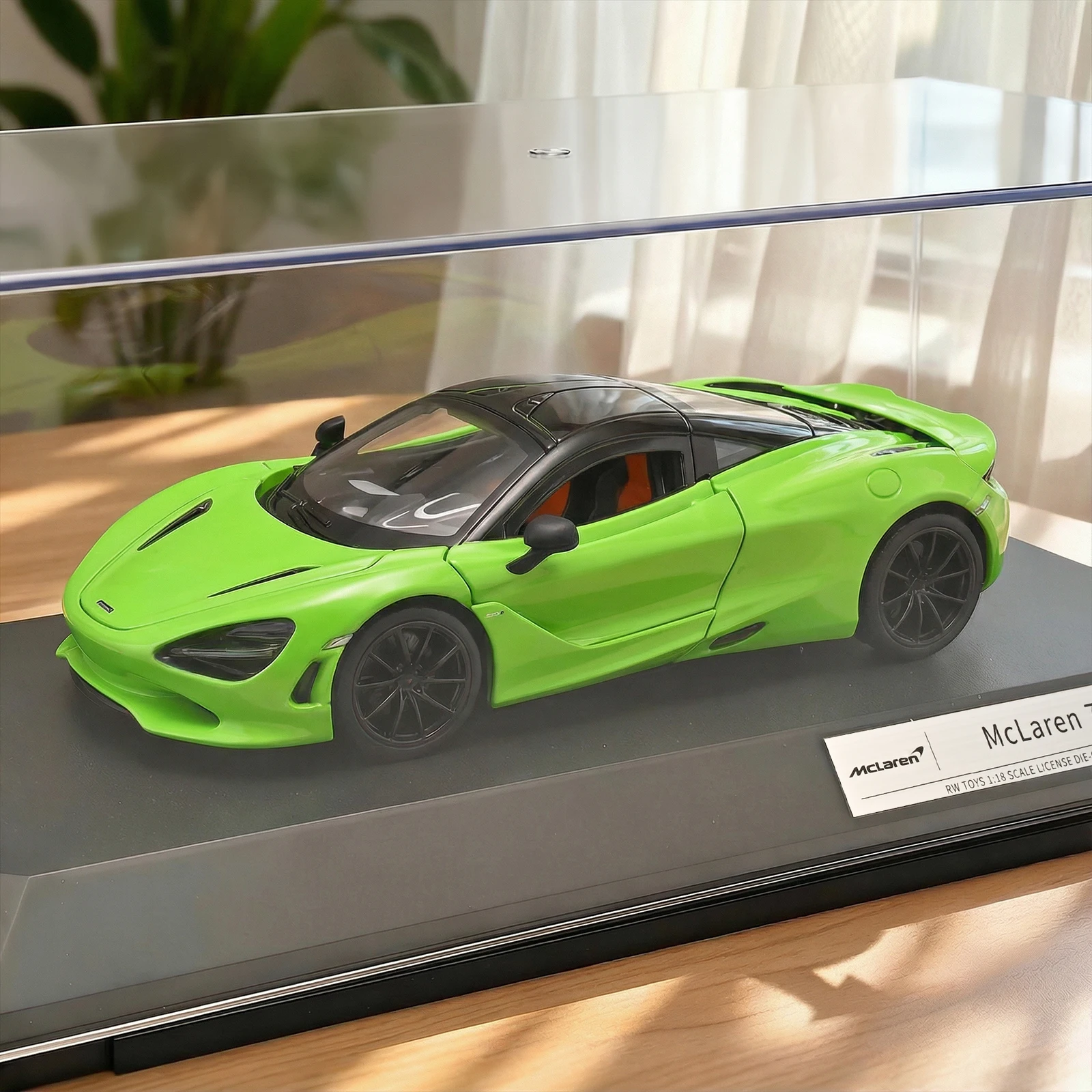 

Модель высокопроизводительного суперкара McLaren 750S из сплава, масштаб 1/18, — идеальный подарок для любителей коллекционных машин, подарок для парня на праздник.