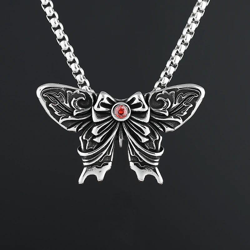 Hot Selling European and American Temperament Jewelry Men and Women Necklace Stainless Steel Butterfly Pendant Couple Gift