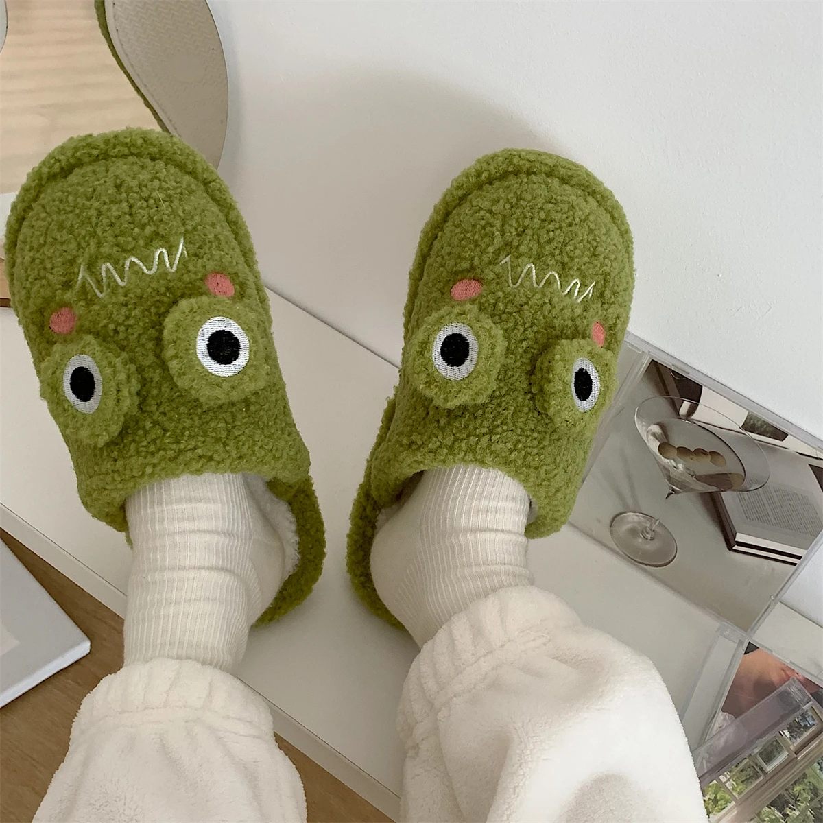 2021 Winter Women Slipper Indoor Home Antiskid Cotton Slippers Frog Cartoon Cute Soft Bottom Warm Open Toe Plush Slippers Man