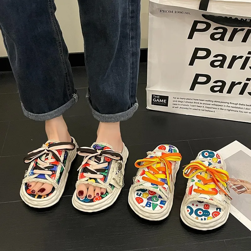 Women Summer Sandals Fashion Platform Slippers Chain Decoration Garden Shoes Candy Color Slides Flip Flops Outdoor Casual Shoes