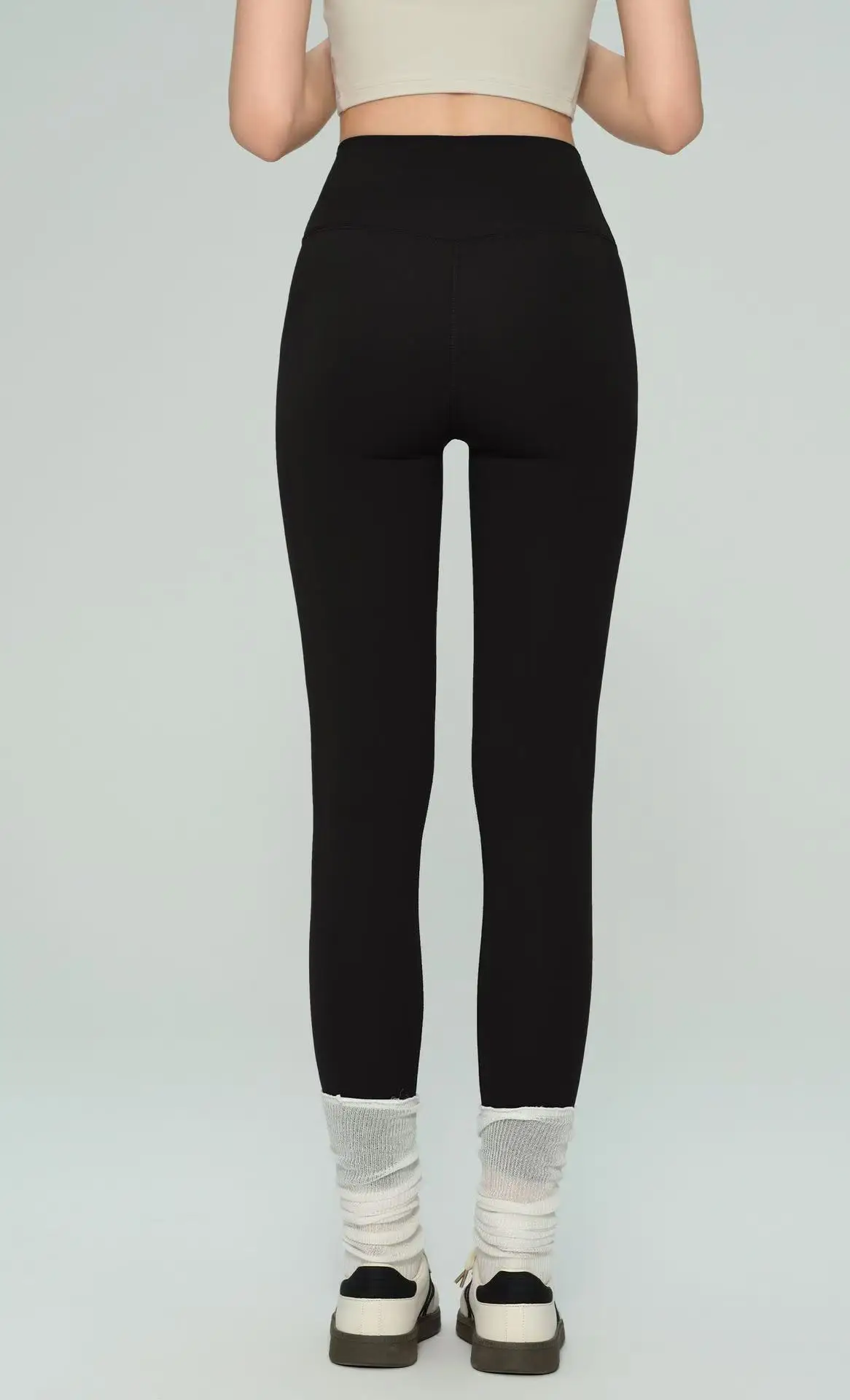 Hochgeschnittene, Po-formende Yoga-Leggings mit Pfirsich-Po-Effekt, nahtlos, hautnah, plus Samt, verdickt, bauchkontrollierend, Sport-Leggings – Detail 11