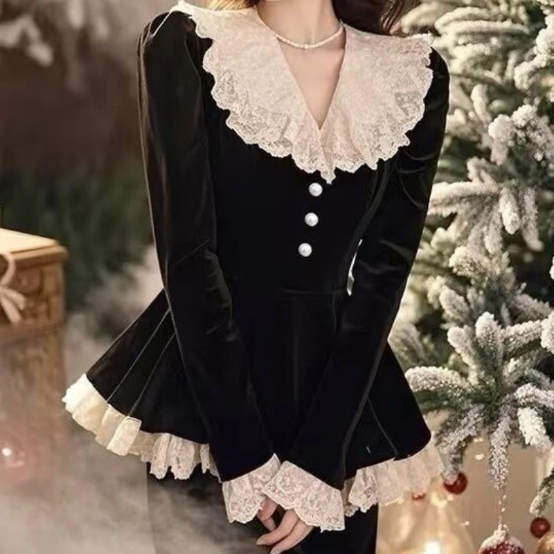 

French Vintage Shirts Lace Patchwork V Neck Long Sleeve Blouses Contrast Color Female Slim Elegant Design Women Clothing TT339