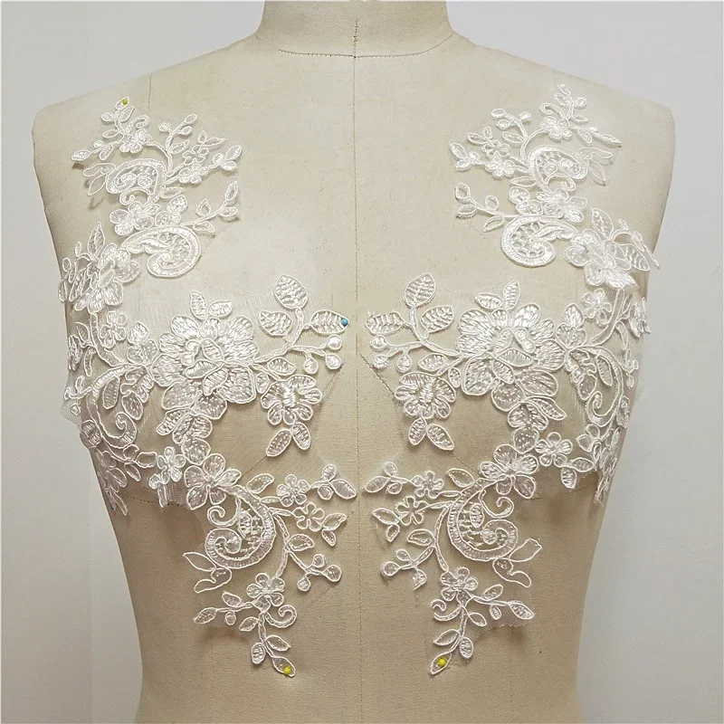 

4 Pieces, New Fashionable Lace Decal Embroidery Production Materials, Handmade DIY Wedding Dress and Clothing Accessories