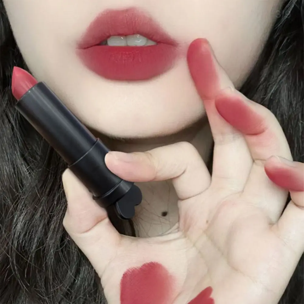 Sexy langdurige matte lippenstift fluwelen waterdichte lipgloss non-stick cup lip tint dames