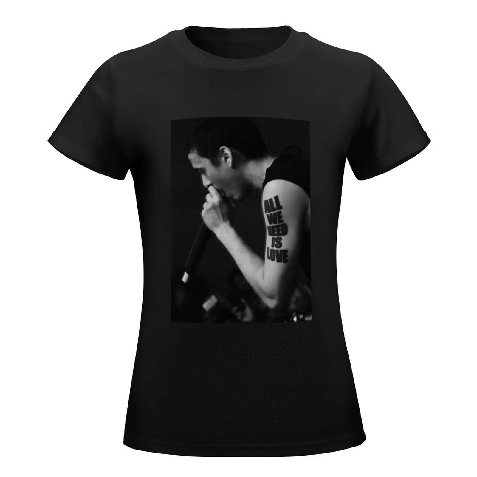 Camiseta Canserbero Merch Feminina, Camiseta, Secagem Rápida, Animal Print, Tudo o que Precisamos é Amor