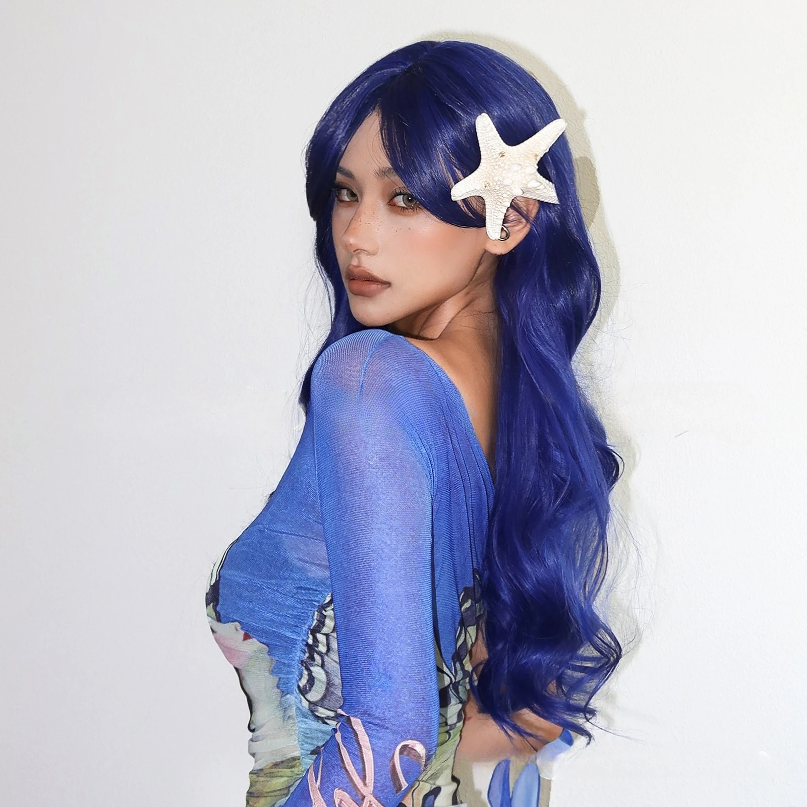 Halloween Pruik Blauw Lang Golvend Haar Pruik voor Vrouwen Cosplay Hoge Temperatuur Vezels Synthetische Pruiken met Gordijn Pony Hoofdband Pruiken