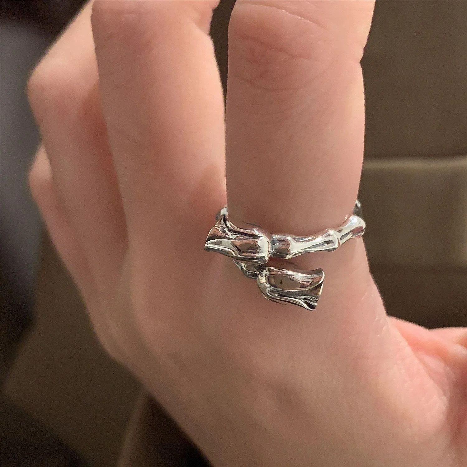 Unique rose vintage floral ring women's light luxury niche design fashion personality literary ring ring