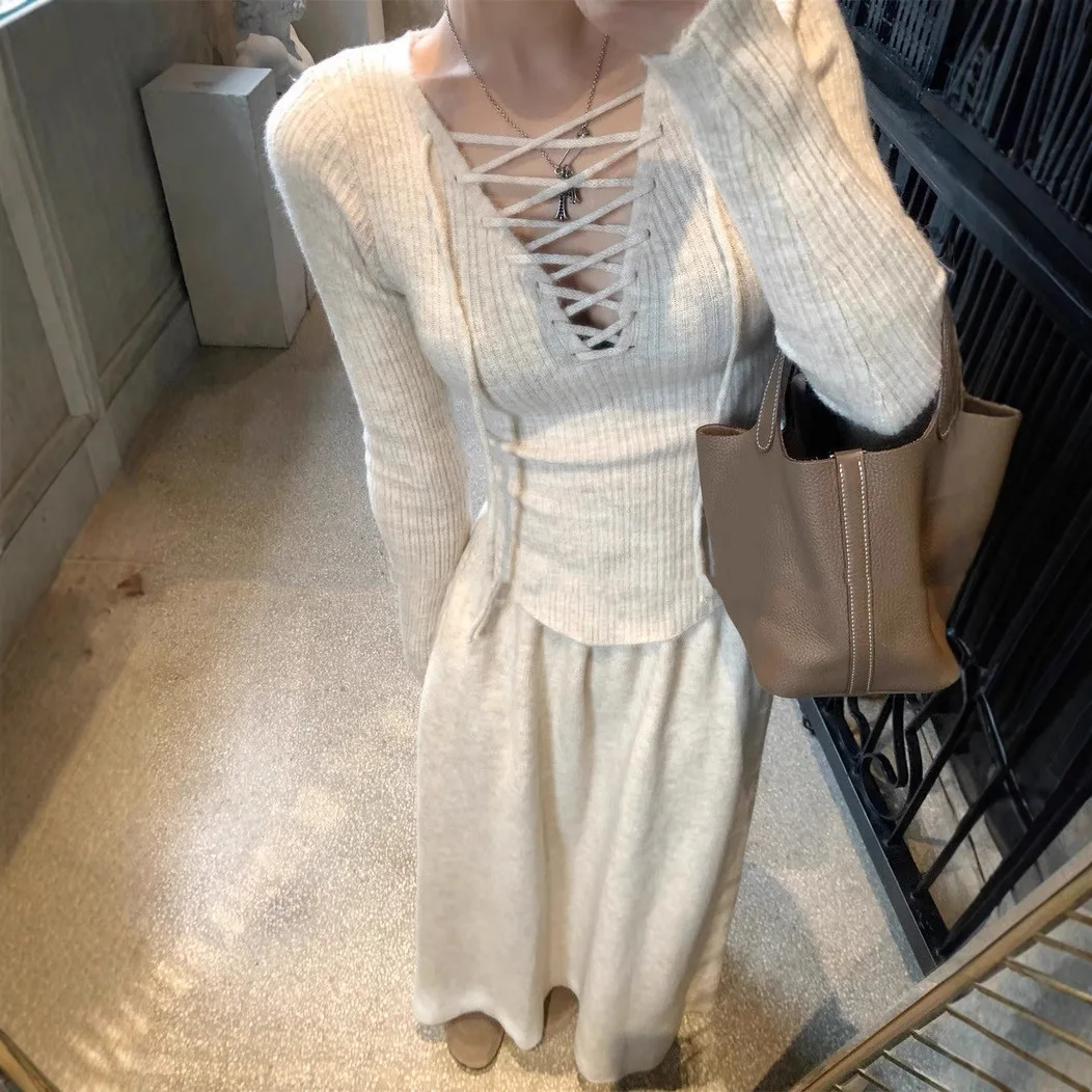 

Women's 2025 Lazy Style V-neck Knitted Sweater Sweater Skirt Casual Suit Women