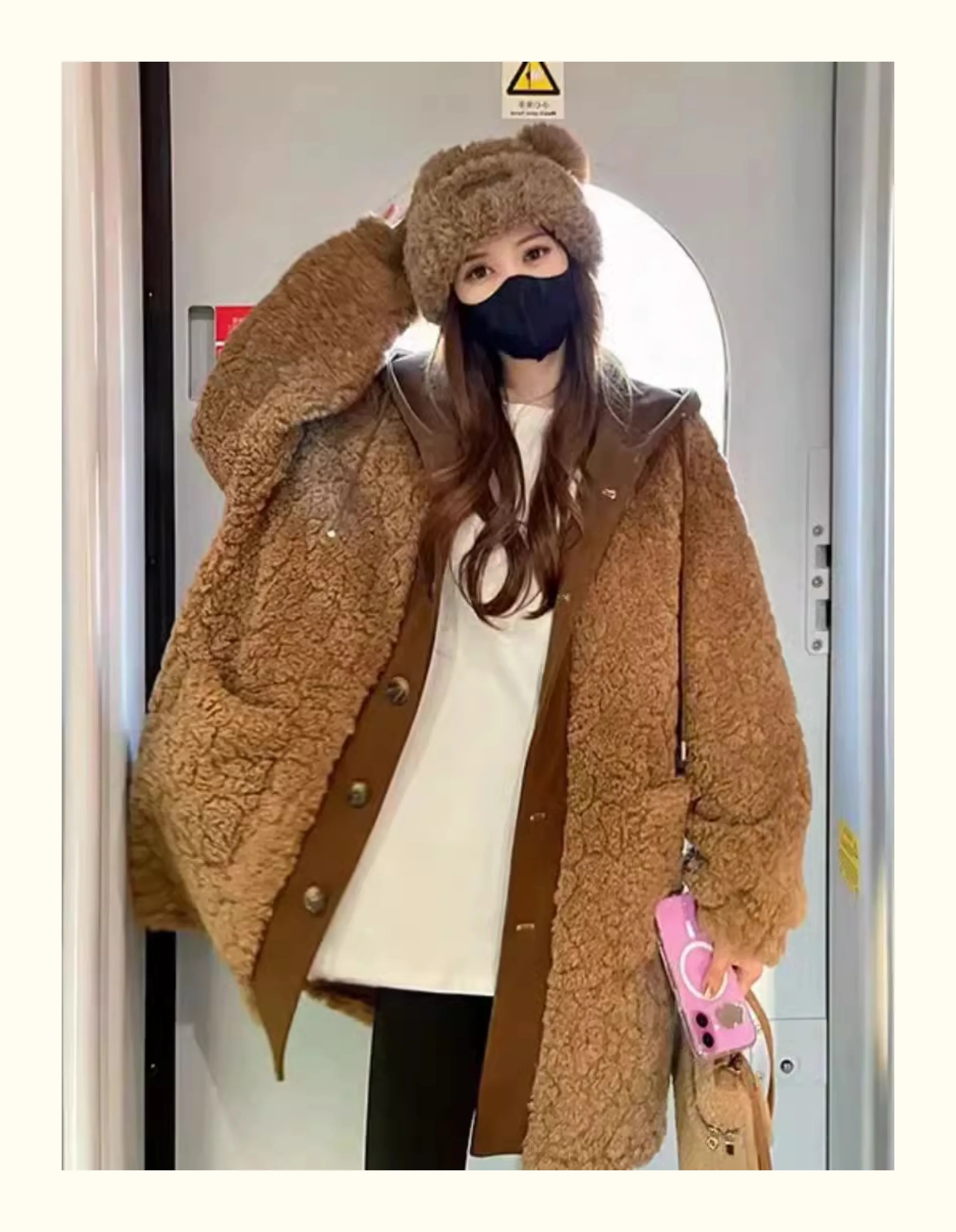 Kurtka z wełny jagnięcej damska cargo boyfriend styl militarny detal safari patchwork element płótno bomber moda klasyczna