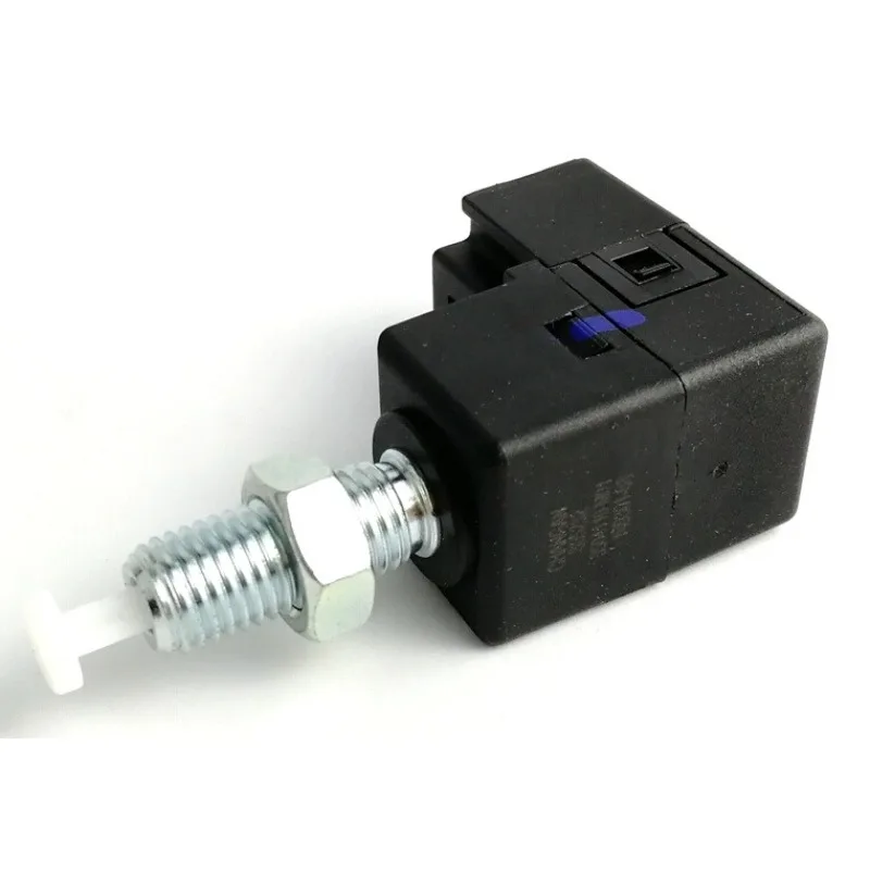 3504110-M01 1pc Brake Light Switch for Changan AlsvinV3 2015 OSHAN/CS35/CS75CX70 Brand New S05232 3504110-M01