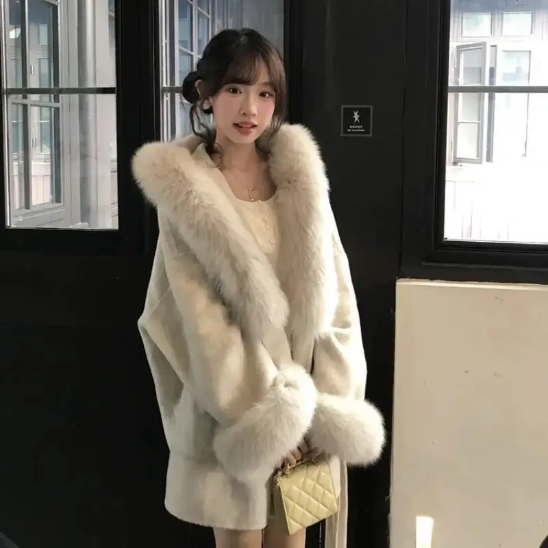 

temperament fox Big fur collar wool coat Women's winter design sense cuff keep warm woolen fabric coat fashionable elegance