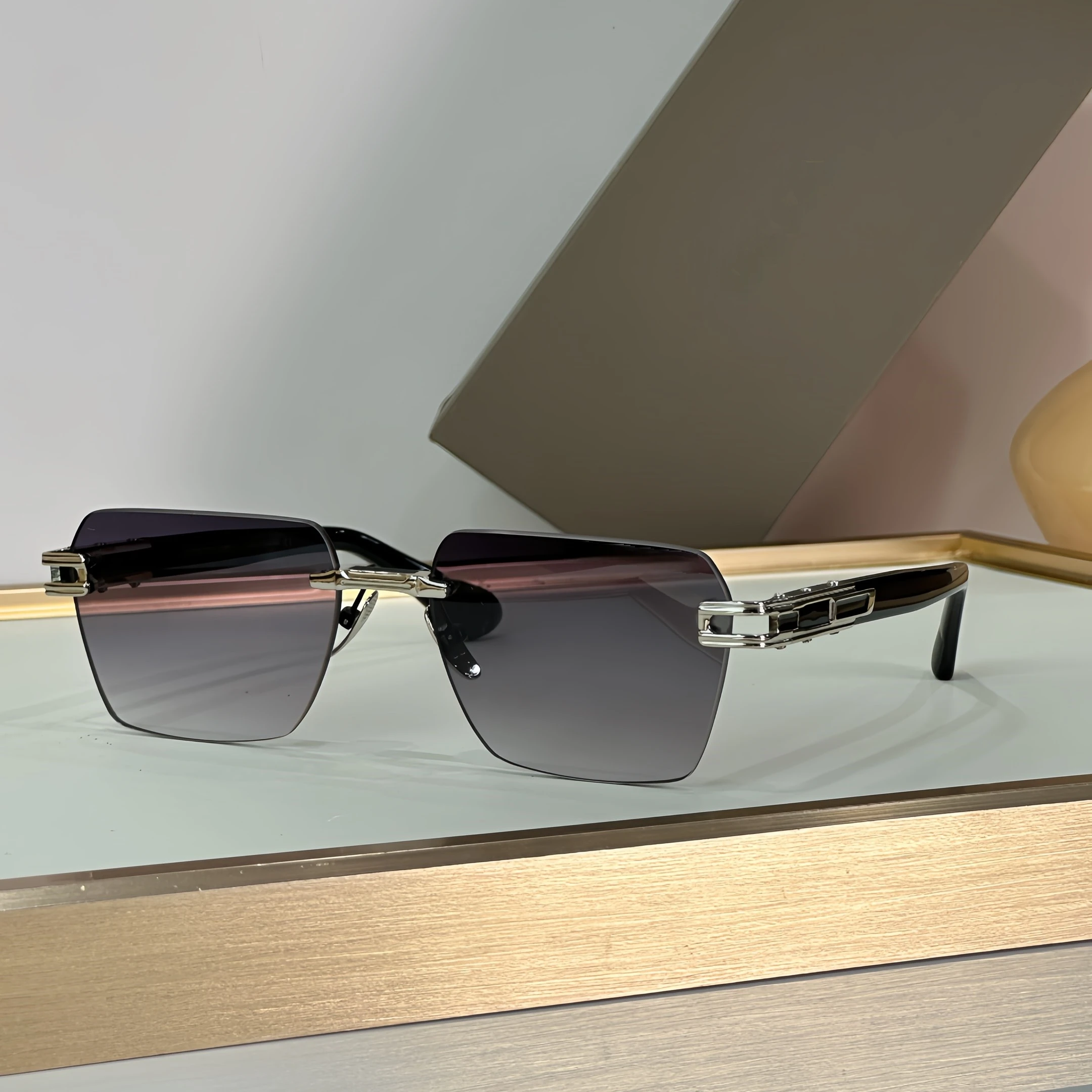 

DILTA META EVO ONE DTS147 Rimless Pilot Sunglasses Male Female Fashion Square Sunglasses Man Women Outdoor Top Quality