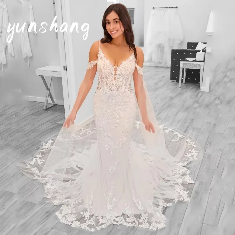 Yunshang Maßgeschneidertes Hochzeitskleid, Brautkleid, Spitzenapplikationen, schulterfrei, V-Ausschnitt, Meerjungfrau, rückenfrei, Schleppe, elegant, stilvoll, einzigartig – Detail 4