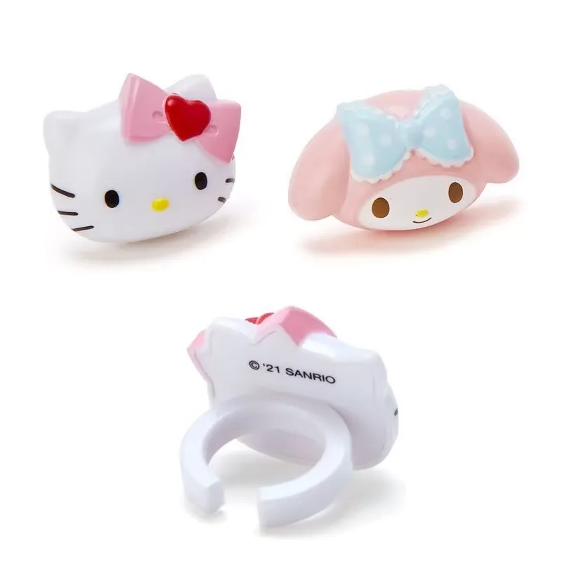 Bandai-pelota de baño Original Sanrio Cinnamoroll Melody para niños, sales de baño, cajas de persianas, juguetes, adornos, figuras de acción enviadas al azar