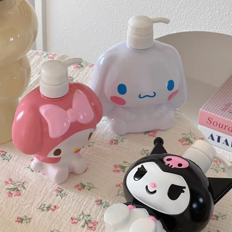 Sanrio Cute Cartoon Character Kuromi My Melody Cinnamoroll Hello Kitty Doll Shape Lotion Shower Gel Alcohol Refill Press Bottle