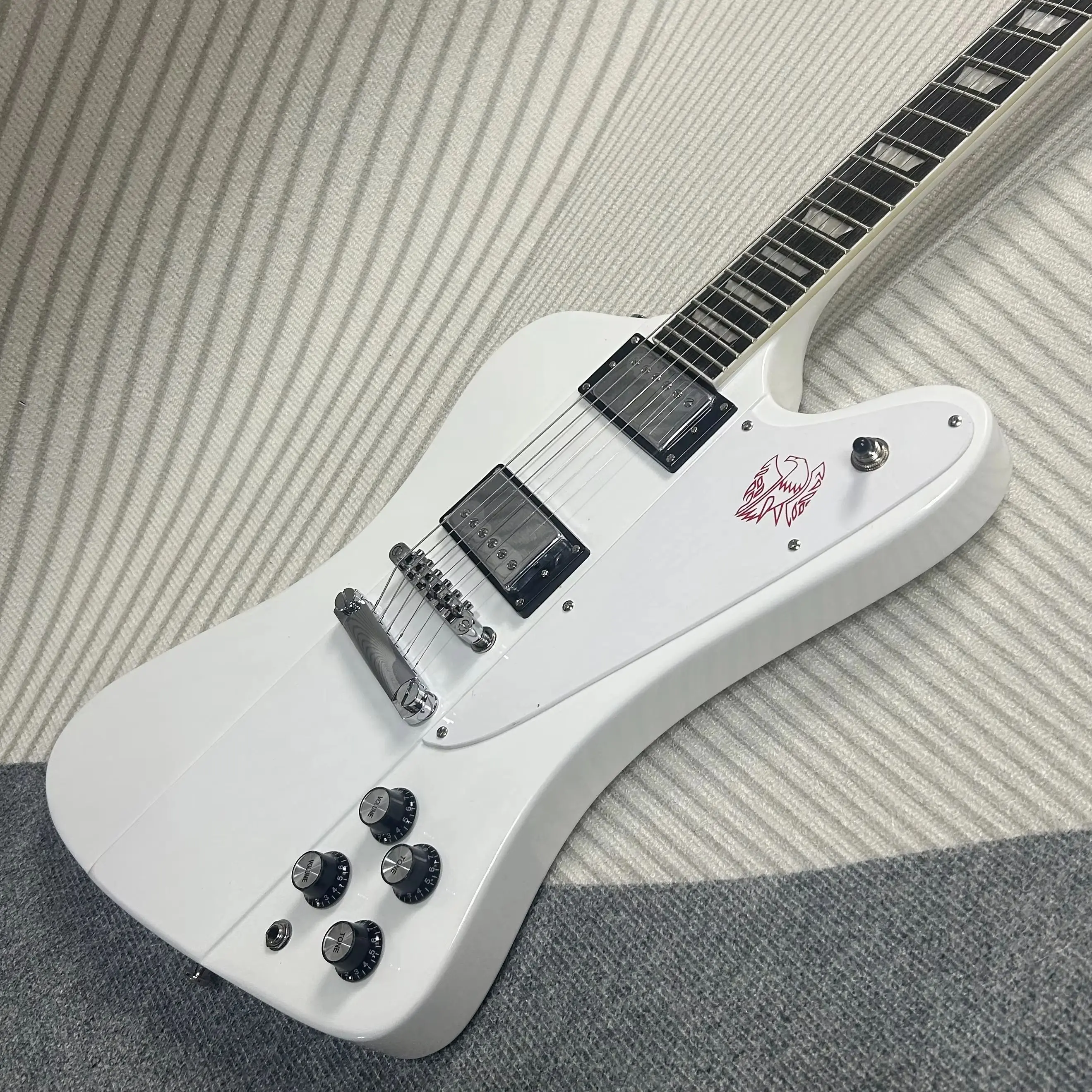 Electric Guitars White Version Mahogany Body Rosewood Fingerboard Chrome Hardware