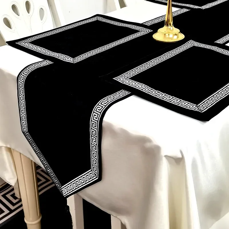 Embroidery Velvet Table Runner 32*120/160/180/210/240cm High Quality Thick Luxury Table Runners Placemat Diningroom Table Decor