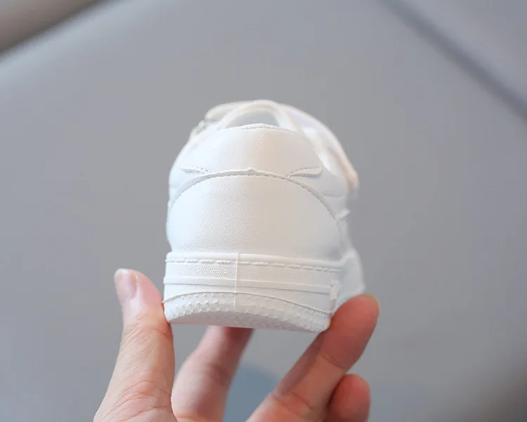 Kinder-Sneaker aus PU-Leder für Frühling und Herbst, leichte, rutschfeste Laufschuhe für Mädchen und Jungen, schlicht, weiche Sohle, bequem – Detail 18
