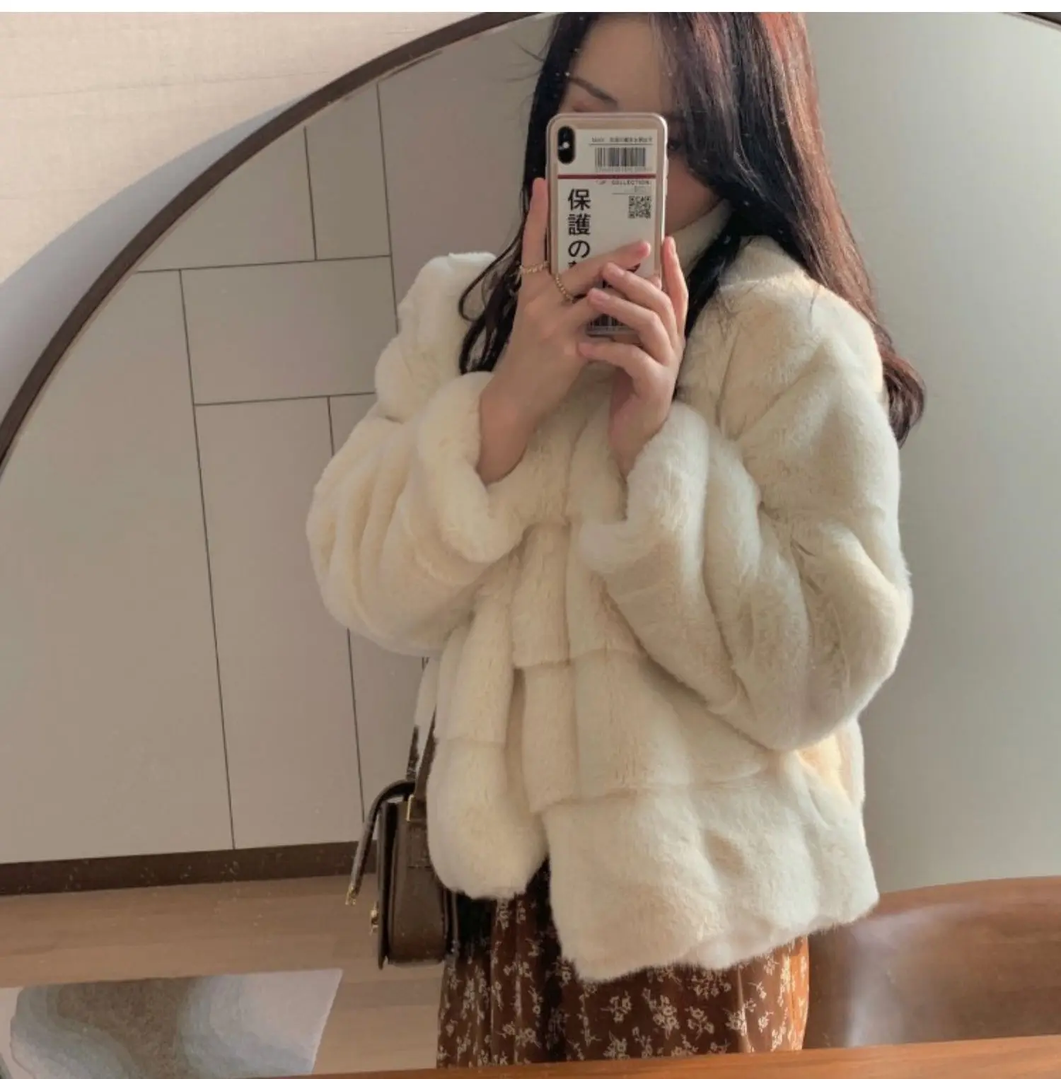 معاطف من الفرو الصناعي سترات نسائية قصيرة Y2k ملابس الشارع معطف بياقة واقفة سترة سميكة دافئة ملابس خارجية أنيقة للعمل لخريف وشتاء 2025