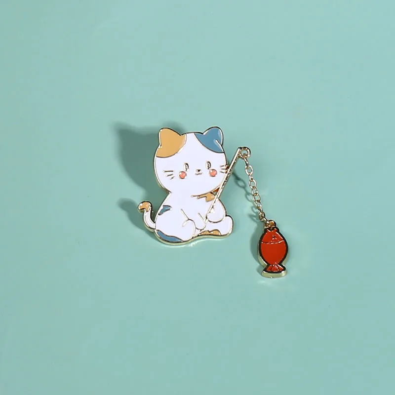 Cute cat metal enamel brooch, cartoon cat fishing badge, cute and sweet couple, girlfriend, pins, clothing bags, jewelry gifts
