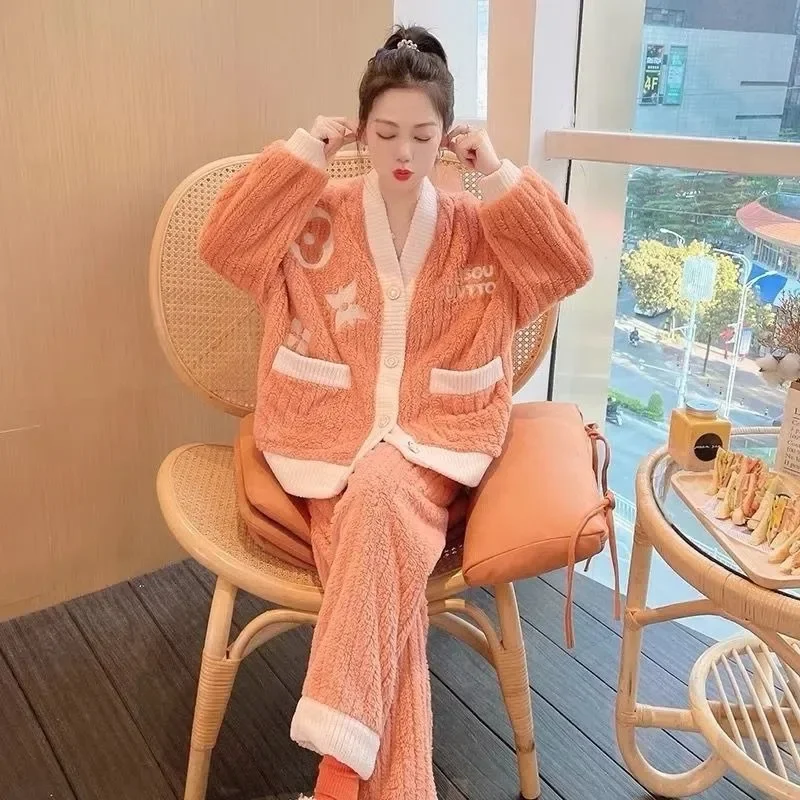 

2023 New Autumn Winter Housewear Flannel Suit Coral Velvet Loungewear Warm and Comfortable Pajamas Women V-neck Sleepwear