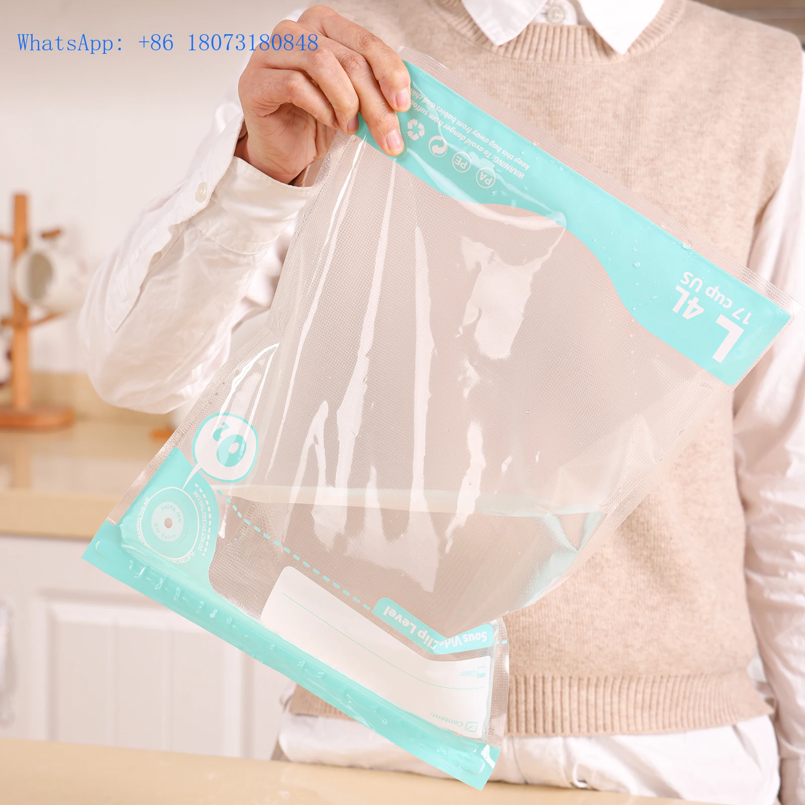 High quality Portable Mini Vacuum Sealer with Reusable Food Storage Zipper Sous Vide Bags keep food fresher and longer