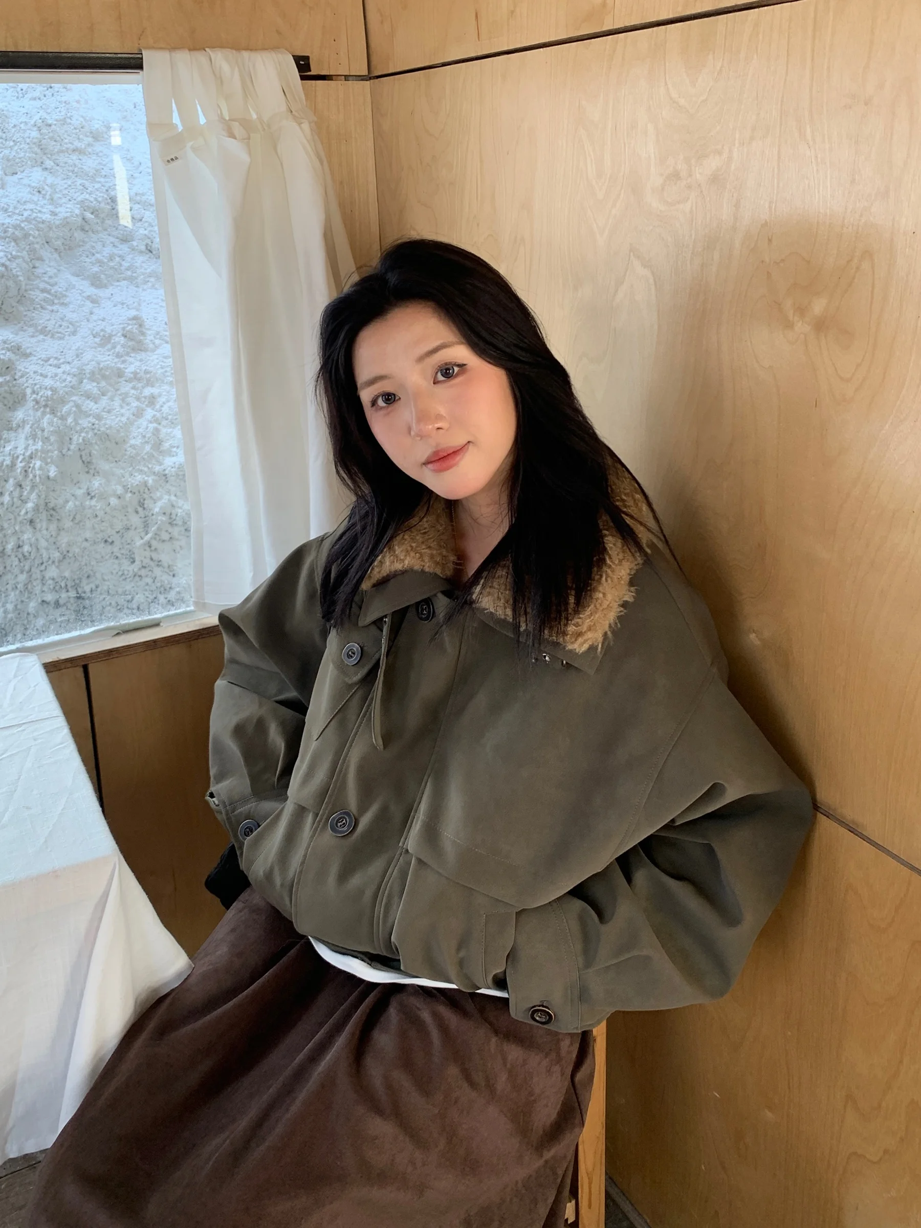 Casaco Feminino Vintage de Couro PU com Gola de Pele Removível, Estilo Workwear, Acolchoado em Algodão, Agasalho de Inverno da Muziyang