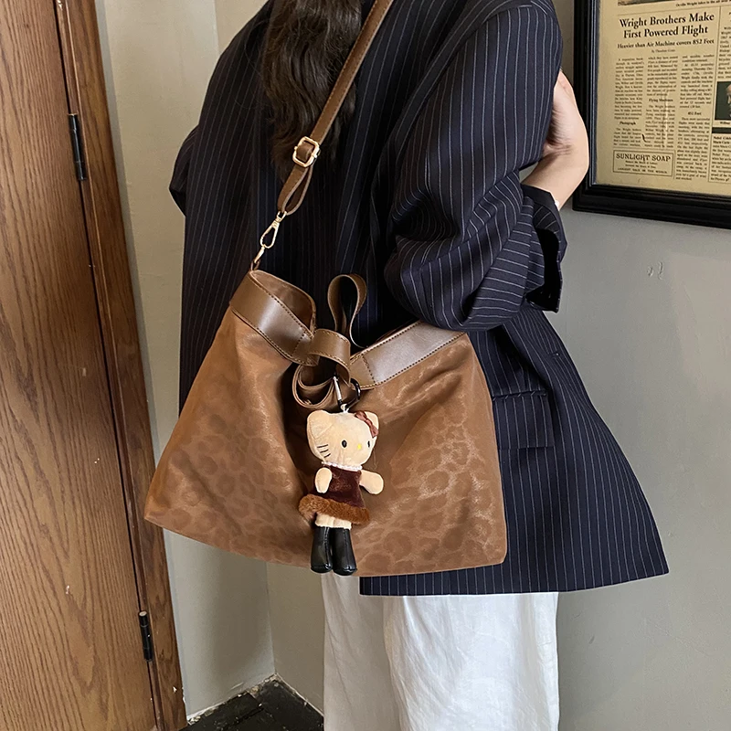 

301QF 2025 осень/зима, новая модная сумка-тоут с леопардовым принтом в стиле ретро, большая вместительная сумка, модная сумка через плечо для женщин