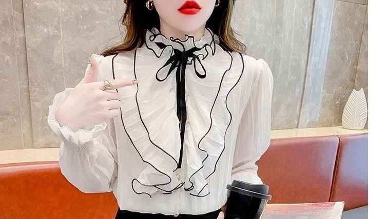 เสื้อเชิ้ตสีขาวคอตั้งแขนยาวทรงใบบัวสำหรับฤดูใบไม้ผลิและฤดูใบไม้ร่วง