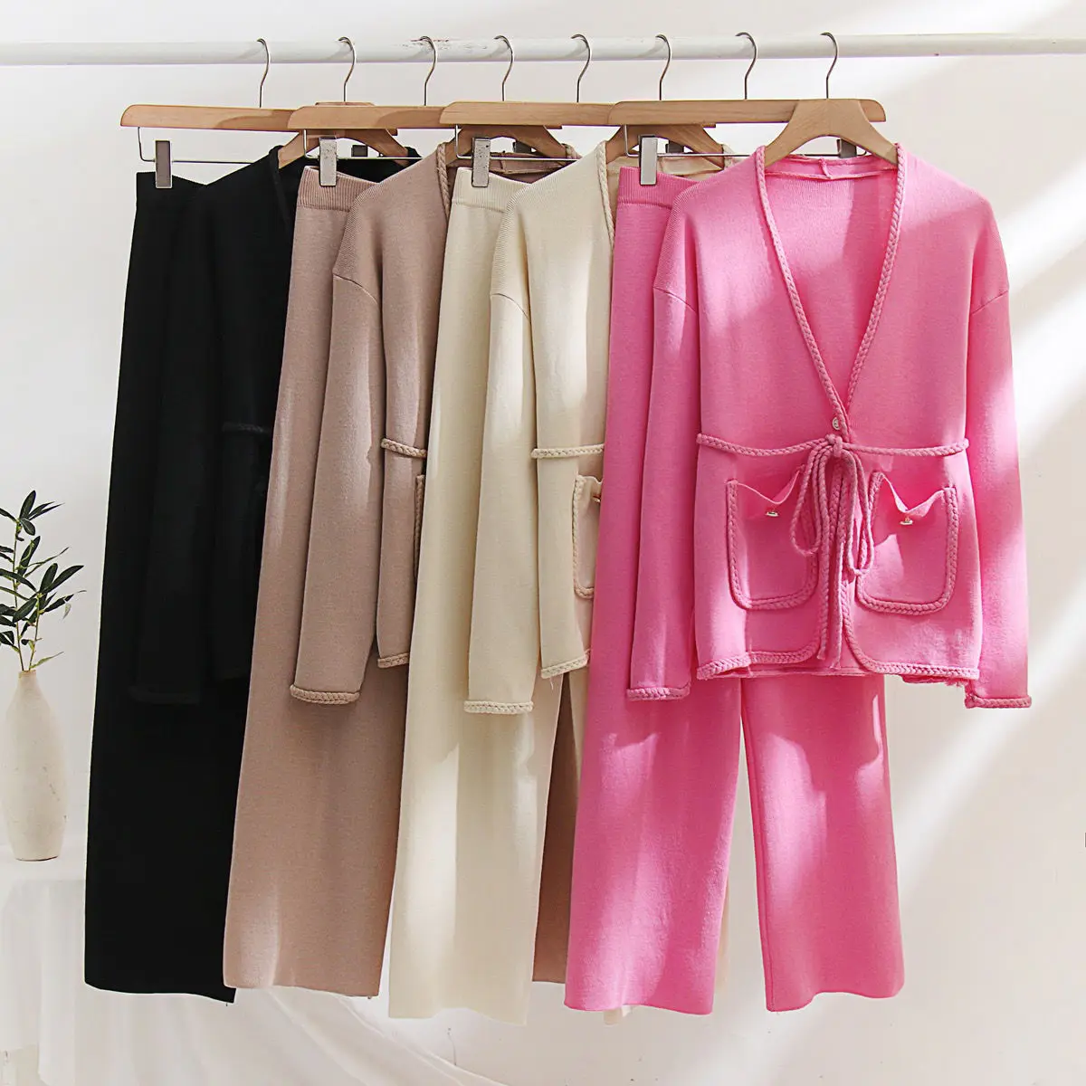 2024 New Knitted Wide Leg Pants Two Piece Set Small Contrast Collar Single breasted Knit High Waist Pants Valentine's Day E1488