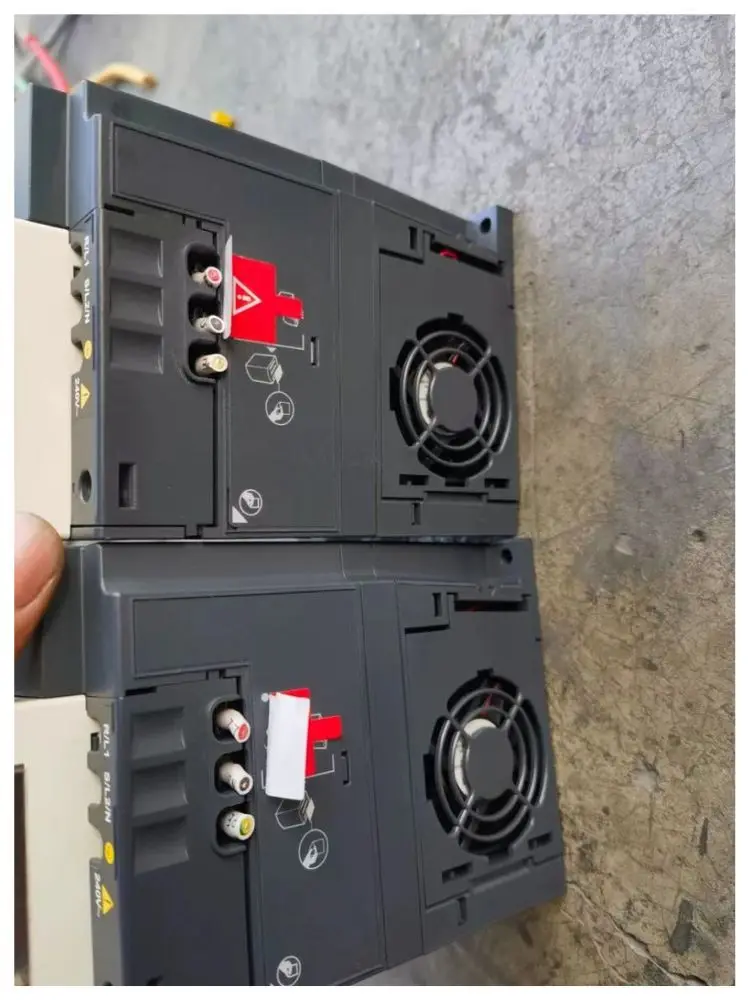 б/у инвертор ATV12HU15M2 Тест прошел быструю доставку