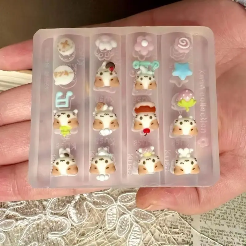 

Cartoon Cat 3D Relief Silicone Nail Art Molds for DIY Transparent Manicure Decorations Easy Nail Art Design Tool