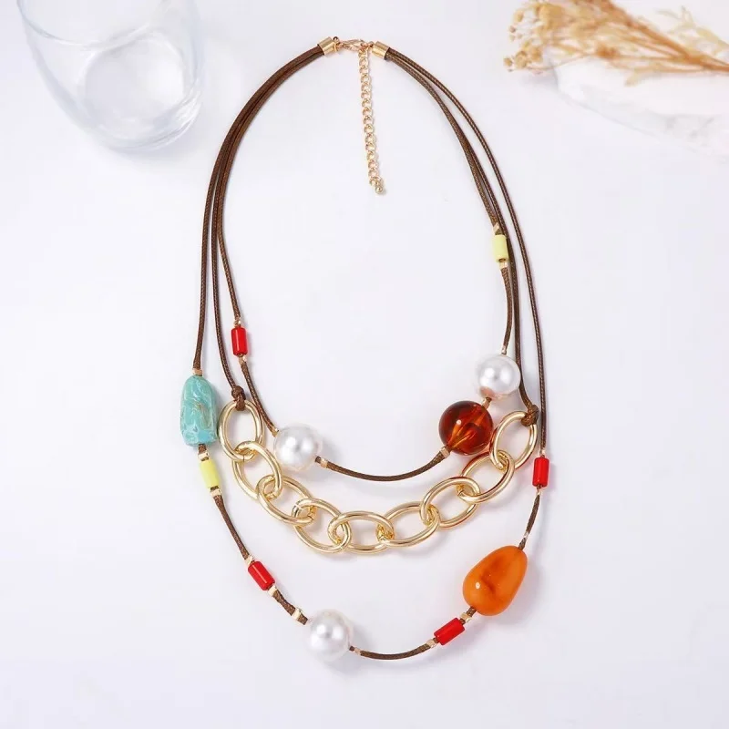 

Retro European Multi-LayerMetal Necklace for Women with Natural Stone Pearl Color Contrast Design Clavicle Chain Daily Accessory
