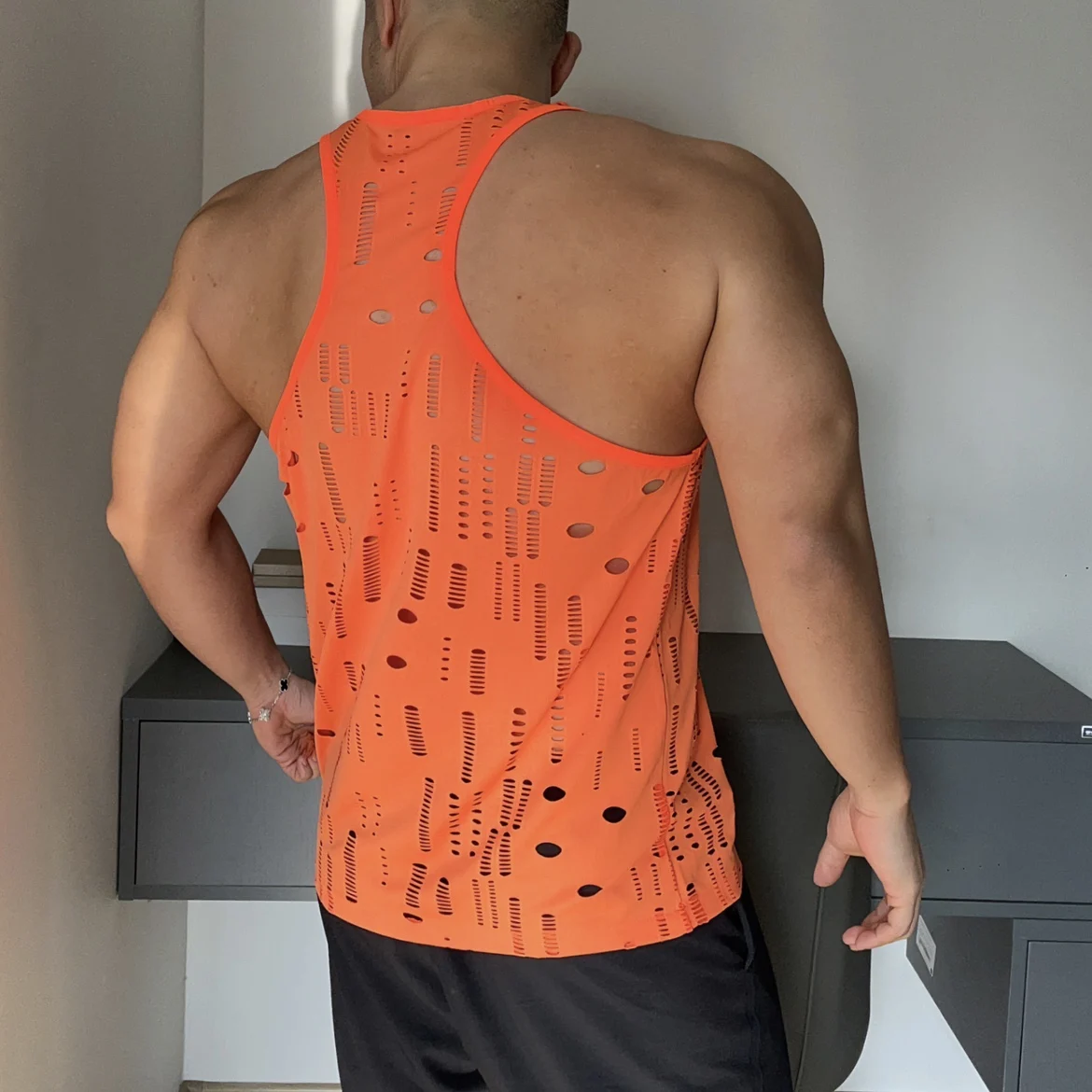 Fluorescent Sexy Kam Shoulder Perforated Hollow Tank Top with Thin Shoulder Straps Sleeveless Sports Fitness Muscle Men