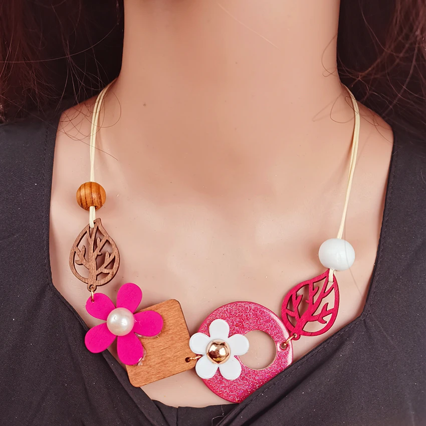 Vintage Ethnic Geometric Wooden Bib Necklace Women Wood Leaves Flower Collar Handmade Adjustable Choker Long Necklaces Pendants