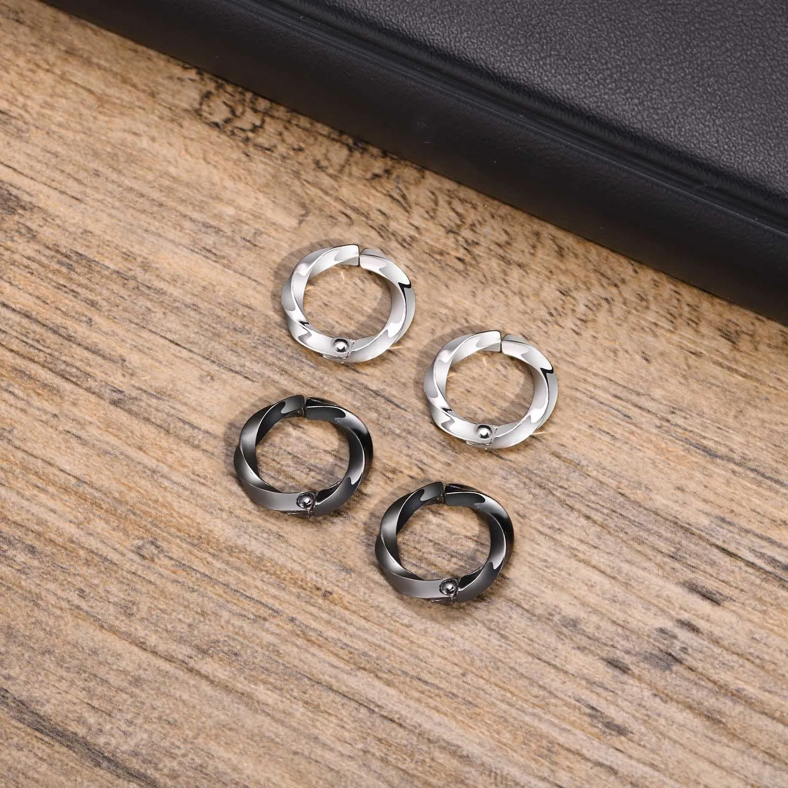 Pendientes de aro Mobius para hombre, pendientes Huggie retorcidos con clip sin perforación, regalos de fiesta de cumpleaños del Día del Padre para él