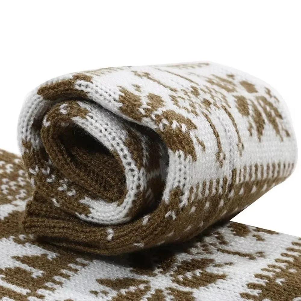 Prezenty Retro Świąteczne Zimowe Ocieplacze na Nogi Jelenie Utrzymujące Ciepło Świąteczne Skarpety Dzianinowe z Płatkami Śniegu Luźne Skarpety Płatki Śniegu Skarpety do Połowy Łydki