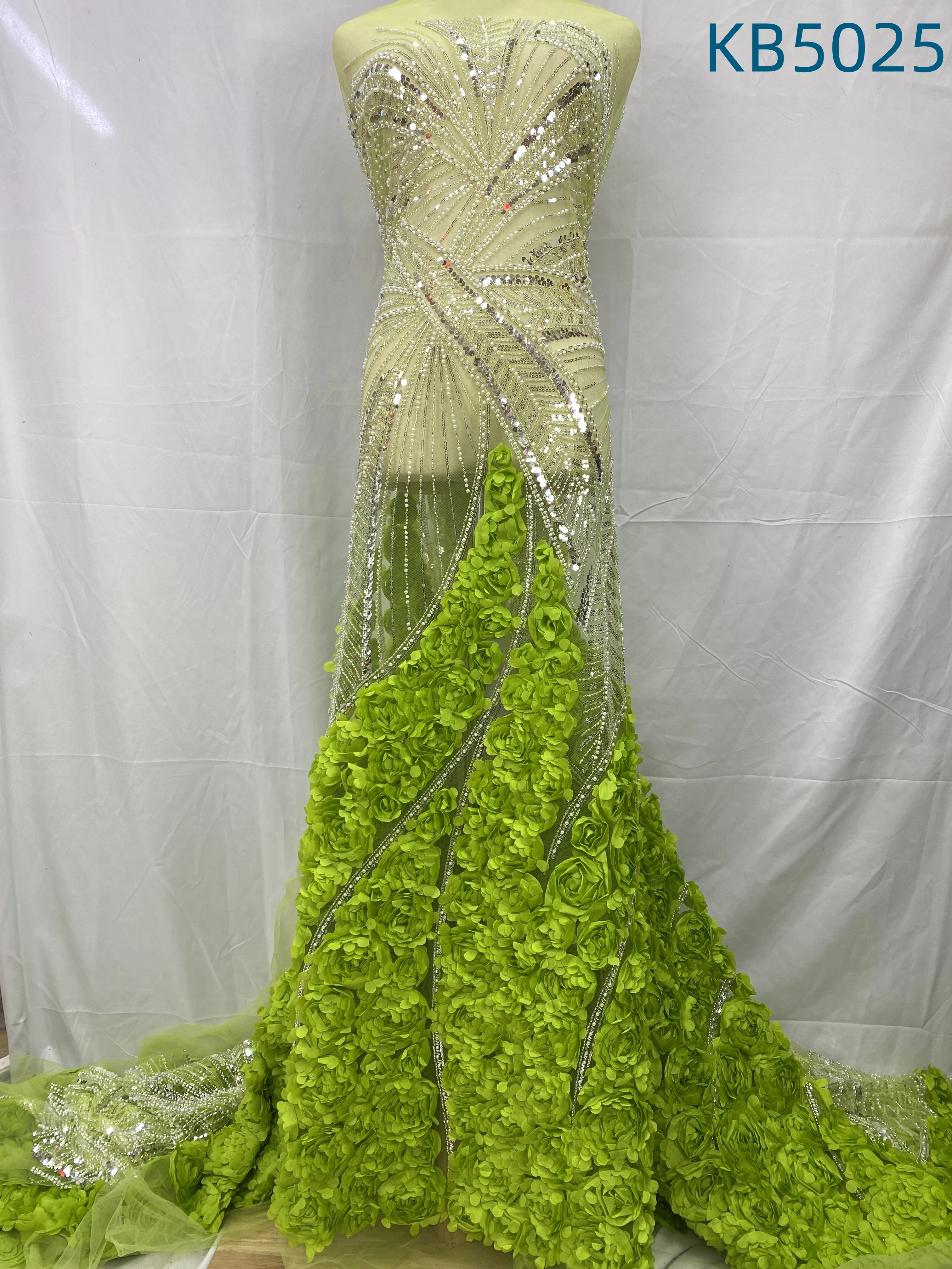 สีขาว 3D ดอกไม้เจ้าสาวลูกปัดผ้าลูกไม้ลูกไม้ไนจีเรียผ้า 2025 ลูกปัดผ้าหรูหราเลื่อมลูกไม้ Tulle สําหรับเย็บ KB5025