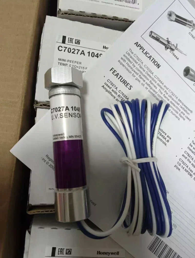 New original Flame detector  C7027A 1049 Flame UV probe detector (2-wire)