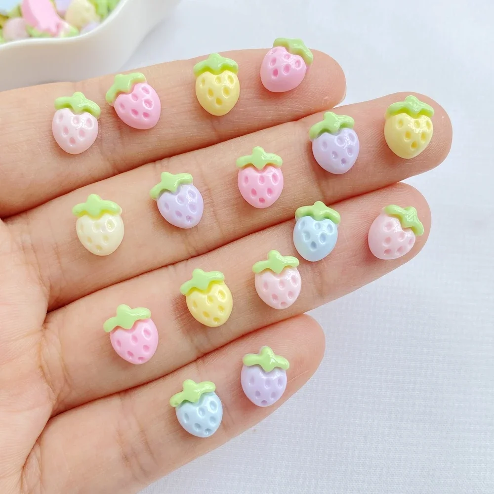 30Pcs 새로운 귀여운 수지 작은 딸기 무료 배송 플랫 백 장식 쥬얼리 매니큐어 헤어 액세서리 만들기