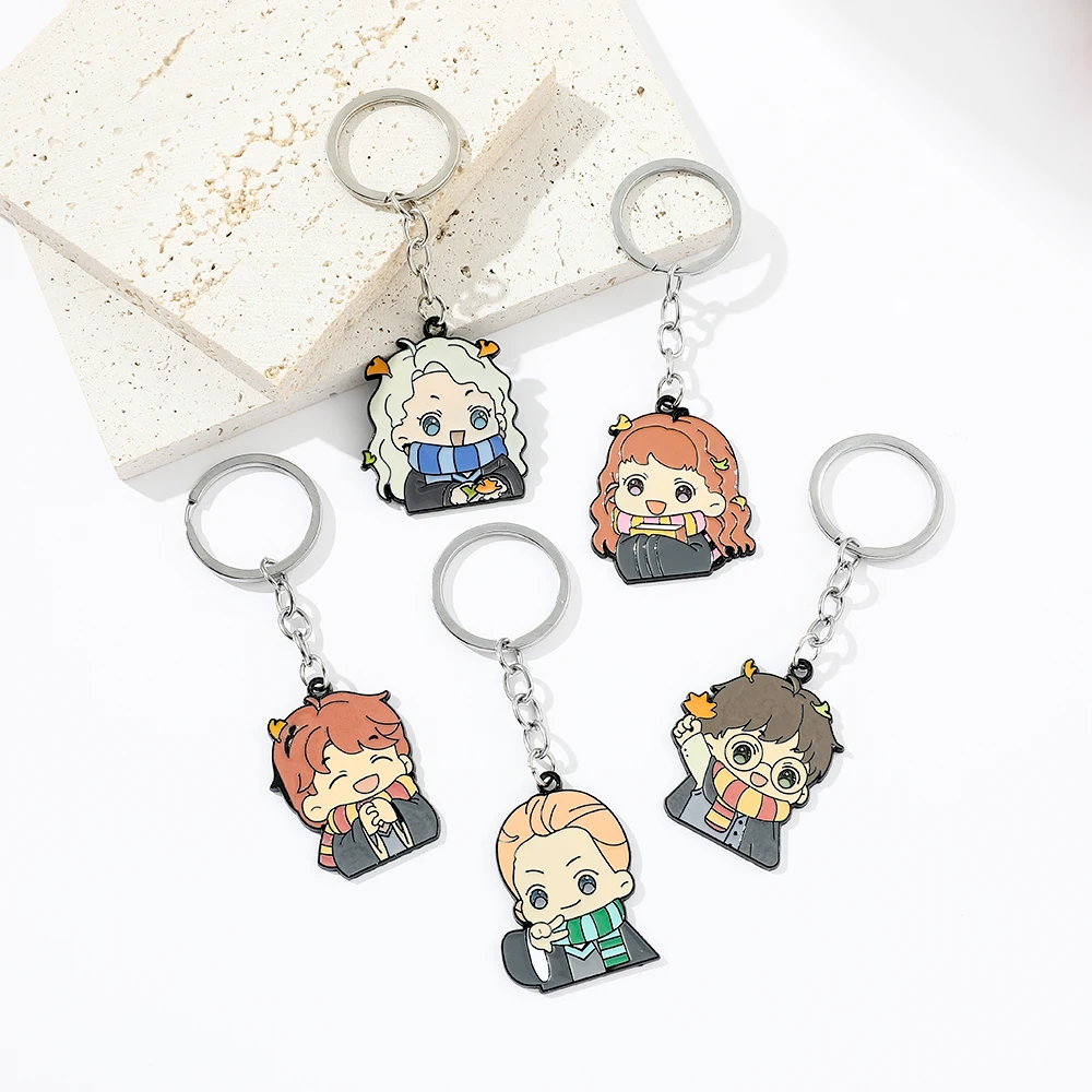ファン、金属製のキーホルダー、カワイイファッションジュエリー、バッグペンダント、アクセサリー、かわいいギフト用の漫画のフィギュア付きハリーポッターキーホルダー