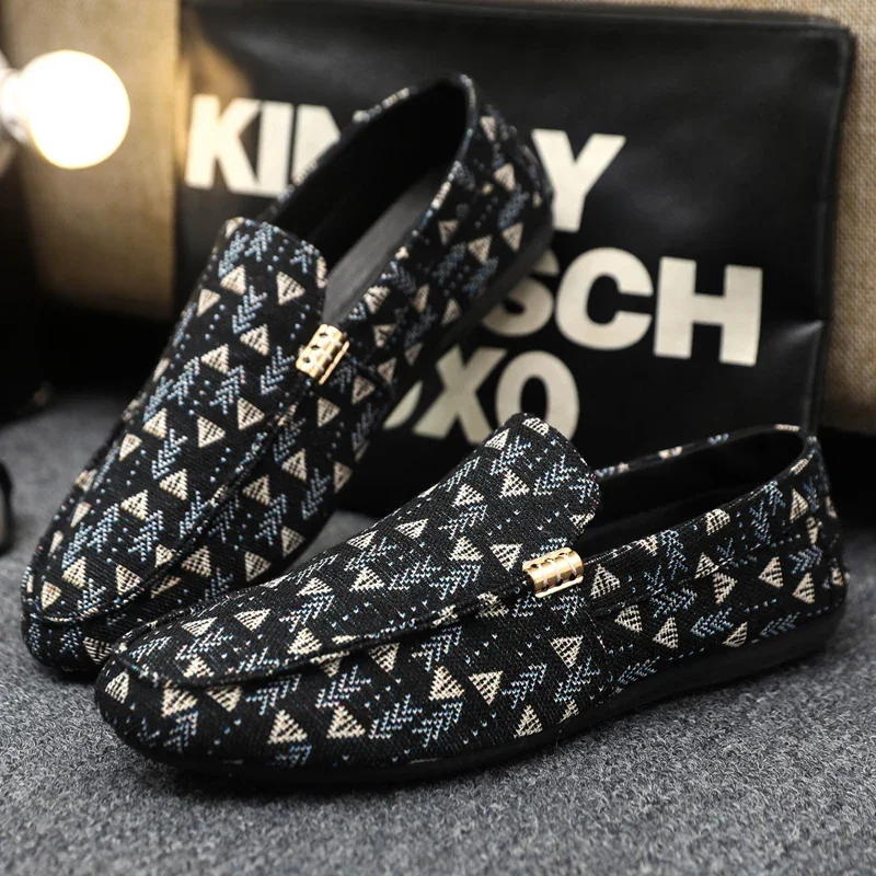 ELUVA Loafers Men Slip on Anti Slip Shoes Men Large Size 46 Comfortable Driving Shoes Breathable Soft Sole Casual Footwear