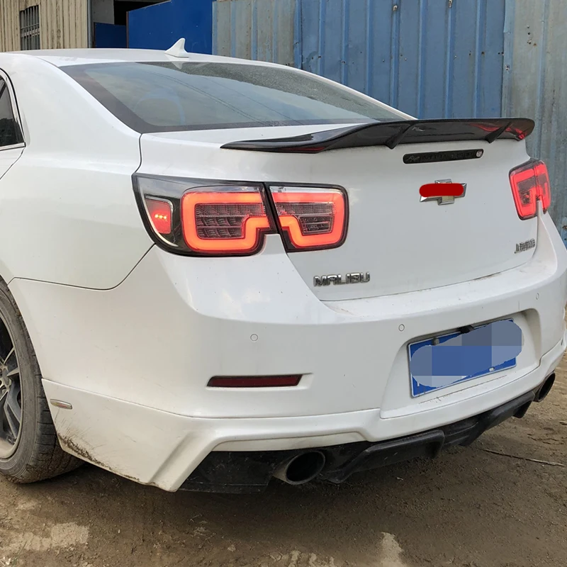 Suitable for Chevrolet Malibu R model rear trunk lid spoiler fender carbon black sport modified parts 2012-2018