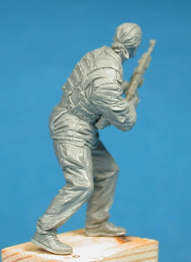 1:35 Modern n Shock Soldier Ukraine Battlefield New Model