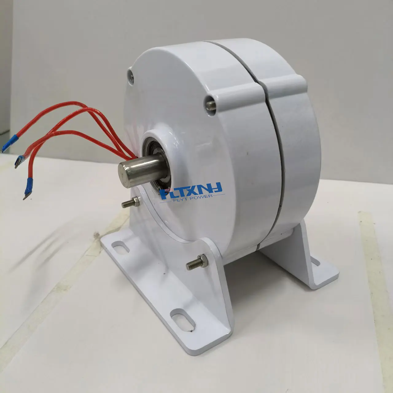 Generators 600W Low Speed 12V 24V 48V 3 Phase Gearless Permanent Magnet AC Alternators for Wind Water Turbine for Home Use Hydro