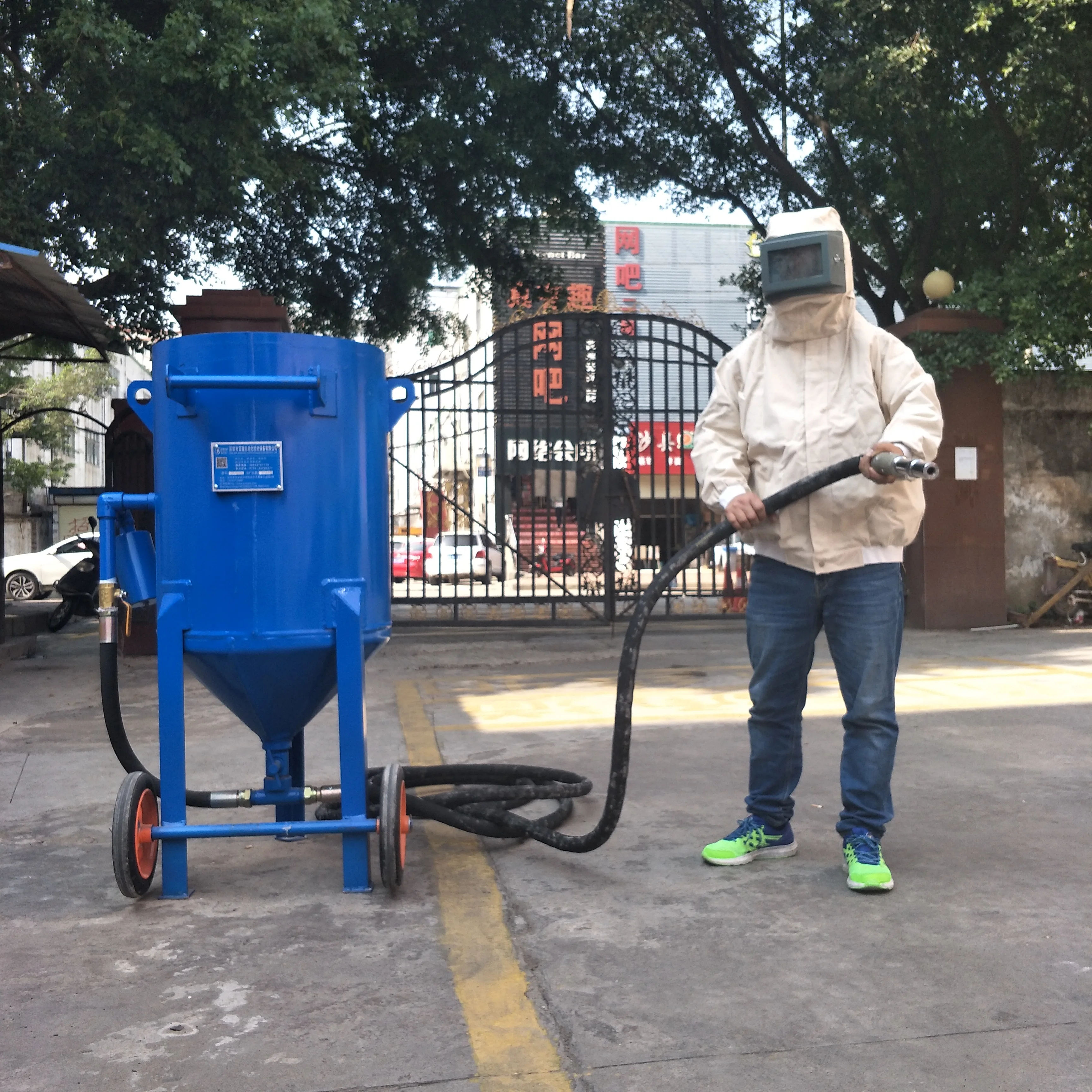 

【Hot】BY-600 Portable Sand Blasting Machine Price Sand Blasting Rust Remover Wheel Sand Blasting Machine