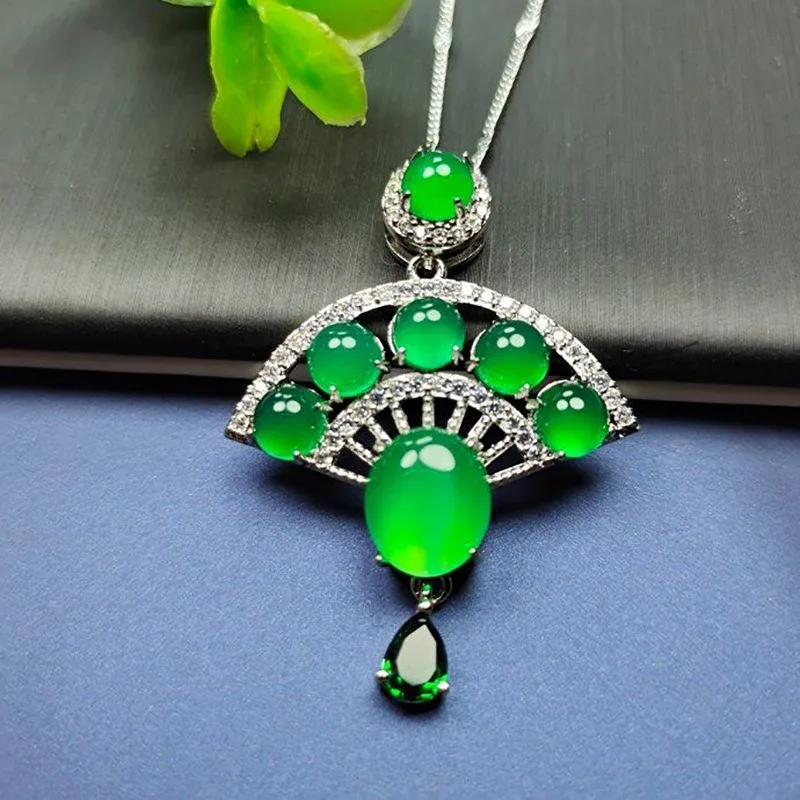 Natural Green Chalcedony Handcrafted Fan-shaped Pendant, Fashionable Boutique Jewelry, Men's and Women's Creative Necklace Gift