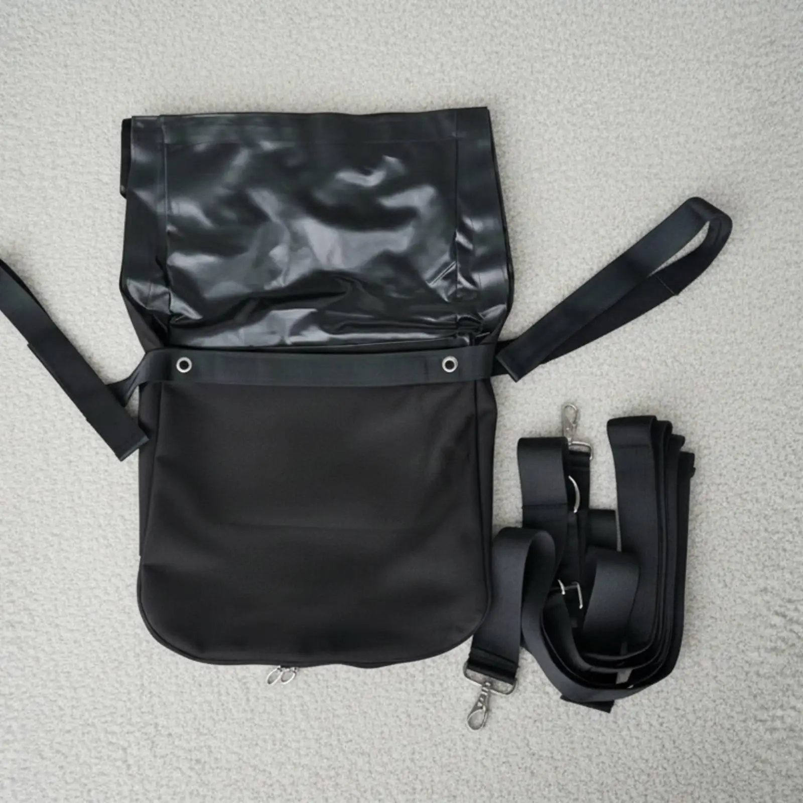 Washable manure bag, simple manure collection tray for cleaning.