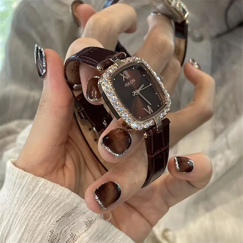 Small and Exquisite Watch Women's Business Lady's Watch Niche Art Design 2026 New High-end Temperament Quartz Watch Women's Gift view 2